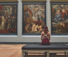 Enhancing Museum Experiences with AI-Powered Quizzes: Engaging Visitors Through Interactive Learning