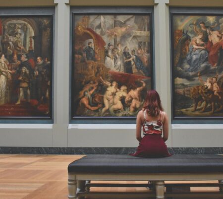 Enhancing Museum Experiences with AI-Powered Quizzes: Engaging Visitors Through Interactive Learning